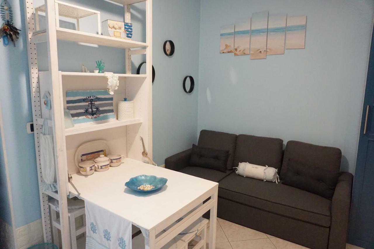 Blue Sea Apartment Ачи Кастело Екстериор снимка